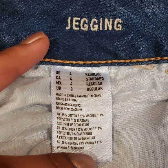 AE Super Super Stretch Distressed Jegging - Picture 6 of 6